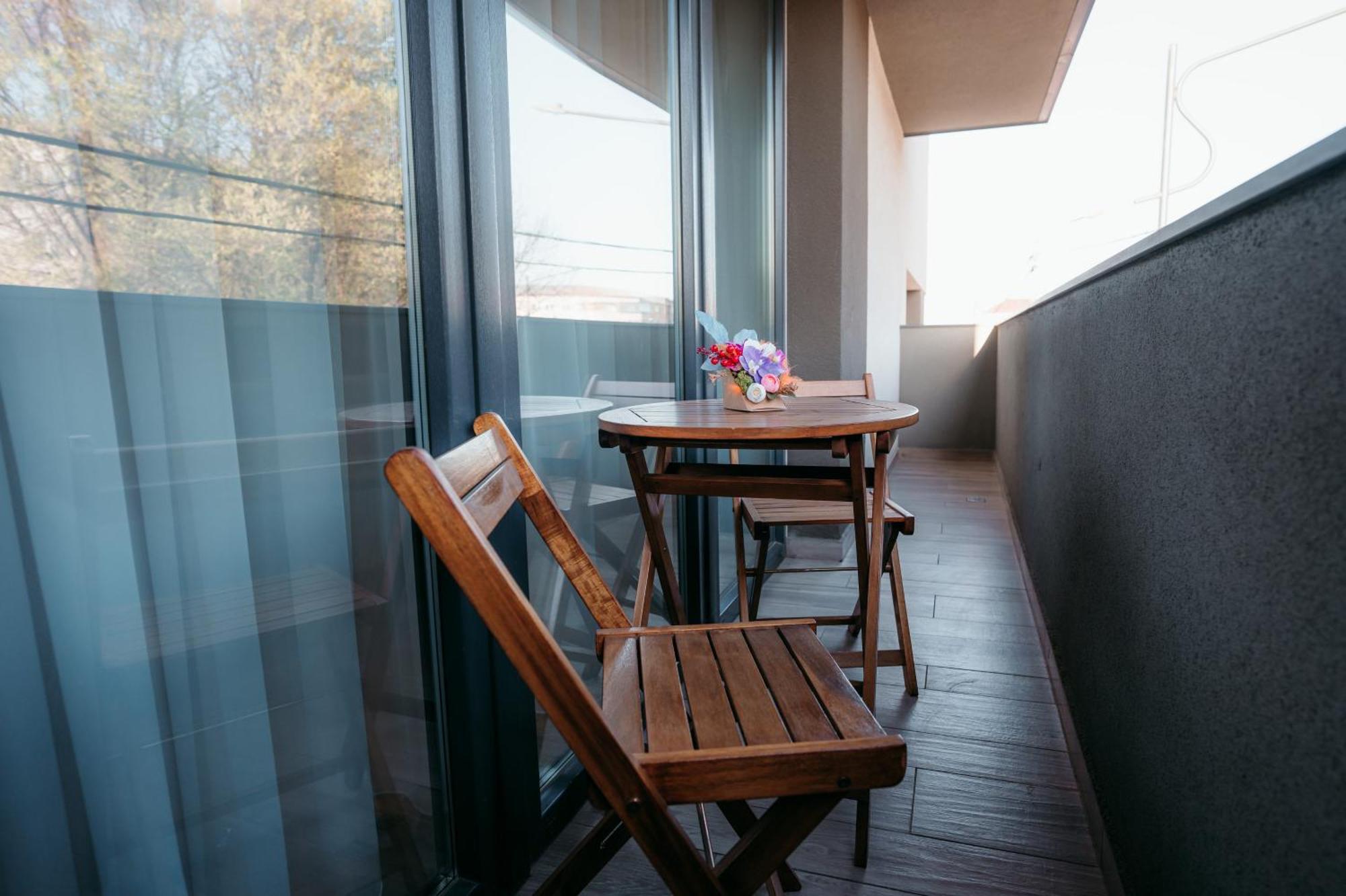 Reshome Focsani Ngoại thất bức ảnh